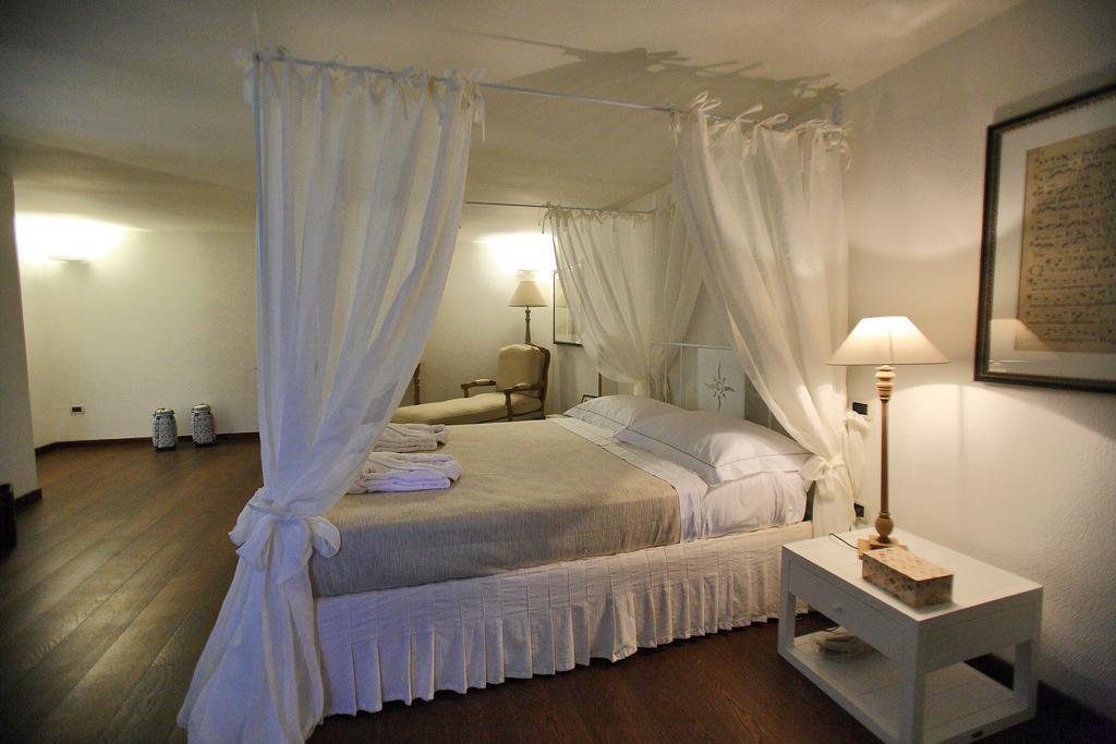 Don Totu - Dimora Storica Bed and Breakfast San Cassiano  Værelse billede