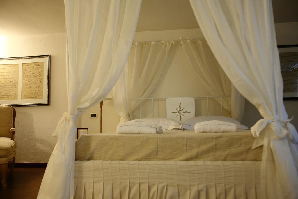 Don Totu - Dimora Storica Bed and Breakfast San Cassiano  Værelse billede
